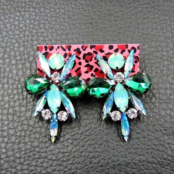BJ BLUE GREEN CRYSTAL EARRINGS NWT - Picture 1 of 3